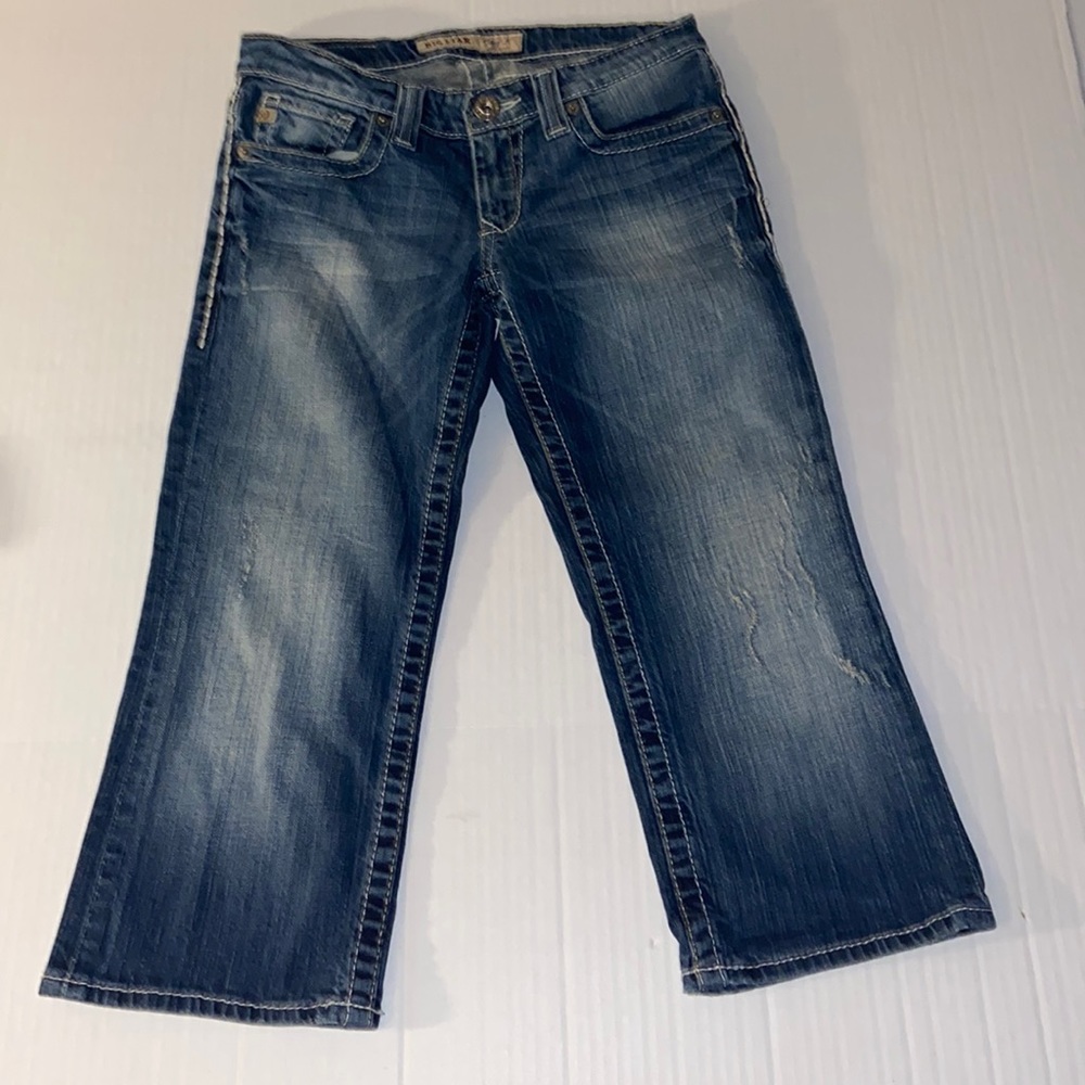 Big Star Casey K. Women’s Size 27 Blue Denim Low Rise Fit Distressed Capri Jeans